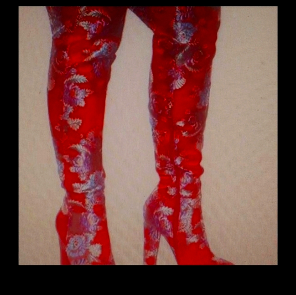 Asian Over the Knee Closedtoed Boots